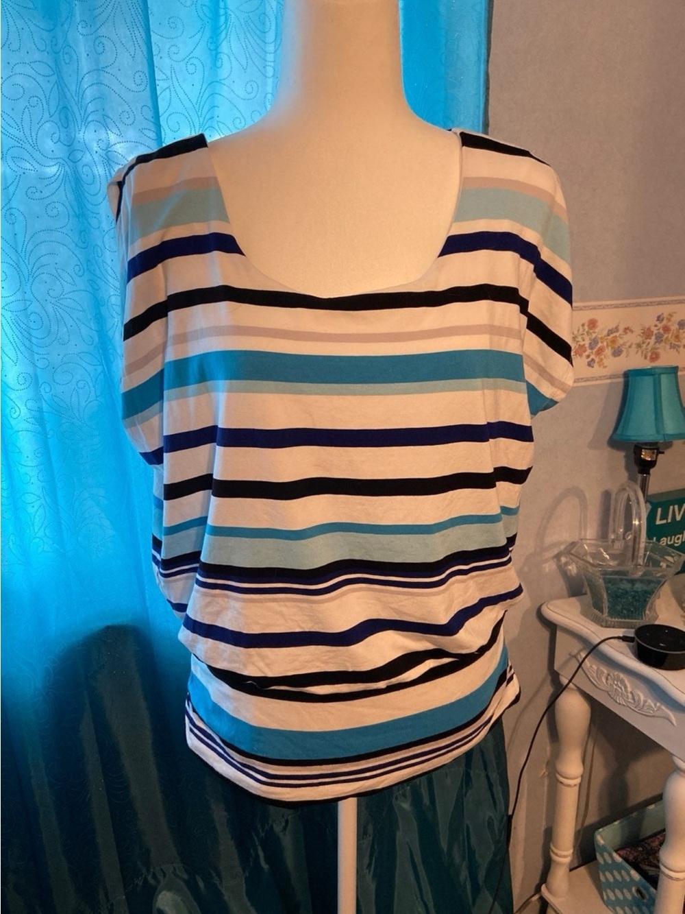 White House Black Market Scoop Neck Women's Top -